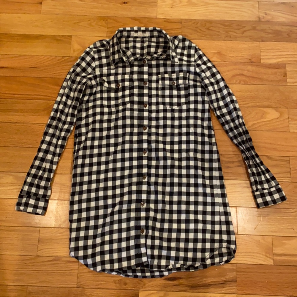 Black & white flannel like t shirt dress